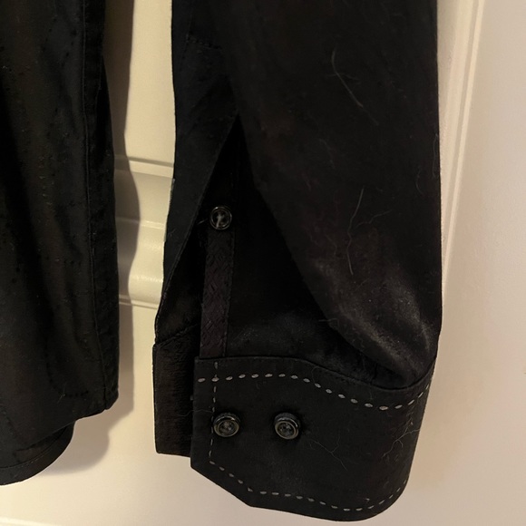 Mint condition black button down size M - Picture 7 of 7